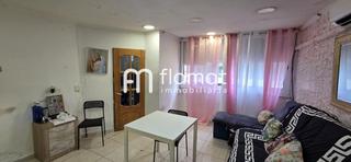 Etagenwohnung  De prim. Piso exterior en rambla prim