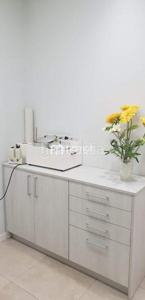 Foto 5f43573f-1bd0-4418-a085-8cde5c3536a7. Traspaso local comercial oportunidad de negocio! peluqueria en traspaso! en Santa Coloma de Gramenet