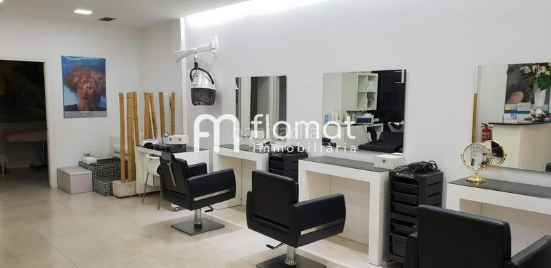 Foto 84042a6e-c204-4510-8ccf-656fe342b2c9. Traspaso local comercial oportunidad de negocio! peluqueria en traspaso! en Santa Coloma de Gramenet