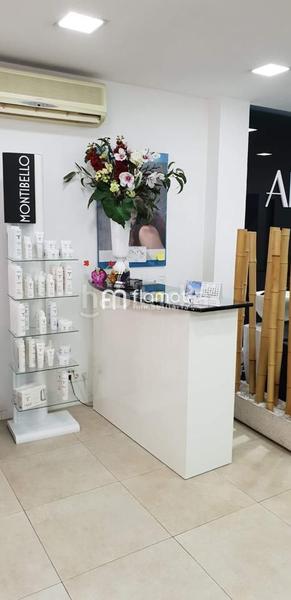 Foto 85a7cabc-734f-470d-b46d-653fa9684141. Traspaso local comercial oportunidad de negocio! peluqueria en traspaso! en Santa Coloma de Gramenet