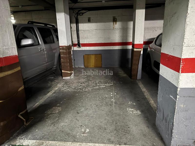 Foto fe7a449f-4371-46c8-82fd-1b1165669fda. Parking coche plaza de parking de facil acceso en Badalona