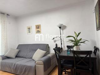 Etagenwohnung  Carrer de la independncia. Encantador piso con balcn en bufal