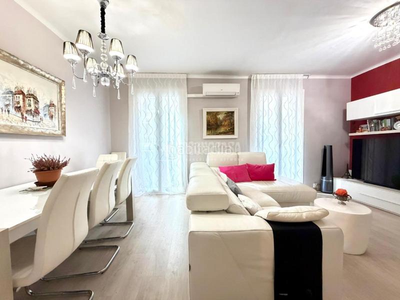 Foto 9cd39b3a-74c3-4e49-91cc-662e4c5c2185. Pis amb calefacció a El Poble Sec - Parc de Montjuïc Barcelona