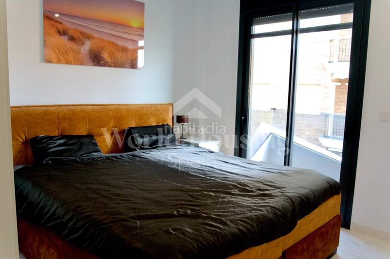 Foto c0993a9e-044d-43f8-b8f8-02ef0eec1cf2. Apartament amb calefacció aparcament a Centro Santa Pola