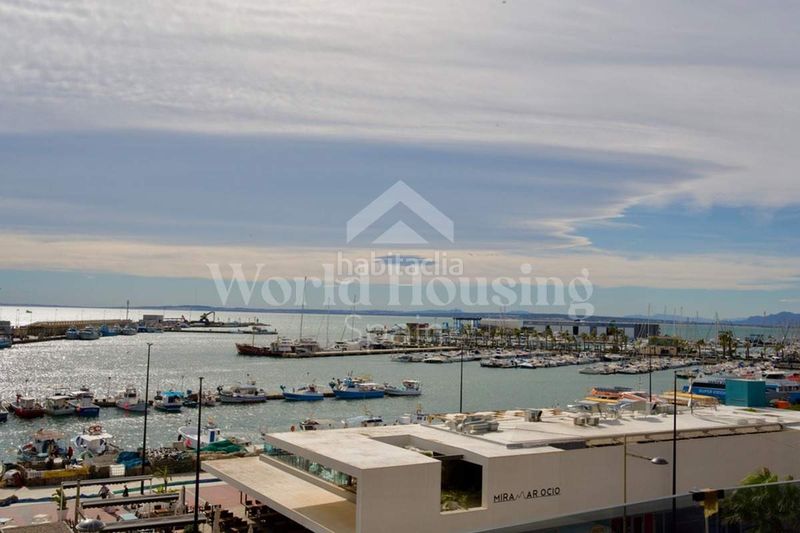 Foto f4c148ef-e98f-4355-9ddc-7952707dbf29. Apartament amb calefacció aparcament a Centro Santa Pola