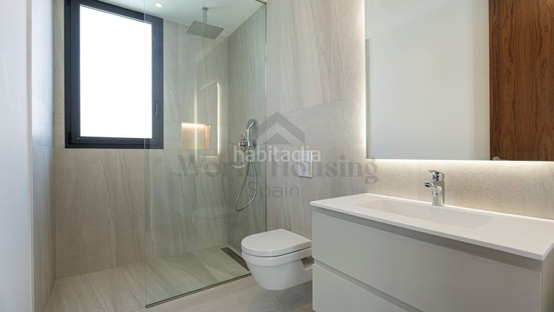 Foto 52856df9-8816-497f-b89f-fdb5398aada0. Xalet amb calefacció aparcament piscina a Golf Bahía Finestrat