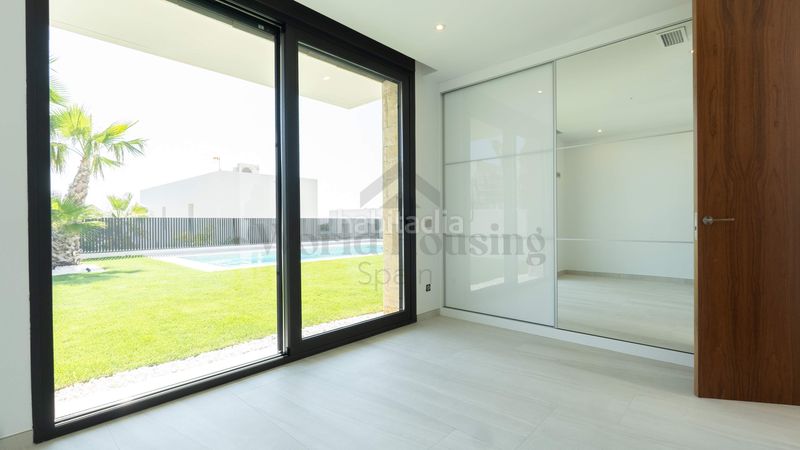 Foto c9a83931-08d4-47c2-a4d1-f0b2878d0df6. Xalet amb calefacció aparcament piscina a Golf Bahía Finestrat