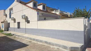 Casa  Calle torreta ii. Bungalow en torrevieja urbanización torreta ii