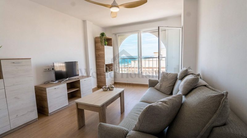 Foto 206cf518-4ea7-4fd5-a4f3-8d4b66c5dfa5. Apartament amb calefacció a Playa Tamarit-Playa Lissa Santa Pola