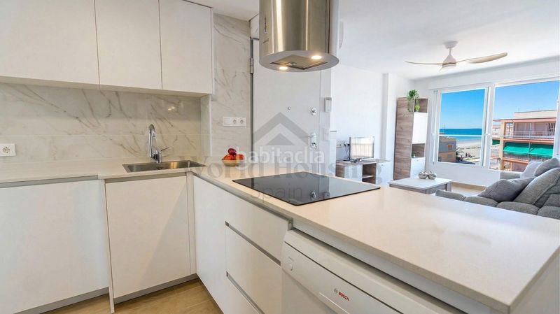 Foto 7d5bd4be-831f-4590-8a23-5ebefb6035eb. Apartament amb calefacció a Playa Tamarit-Playa Lissa Santa Pola