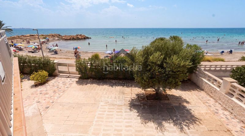 Foto 154697f5-5b3f-4b3d-a4d9-14158bb1b8e4. Xalet amb aparcament a calas Santa Pola este Santa Pola