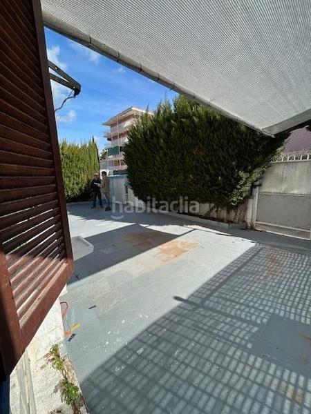 Foto 5ed3c7e4-cec4-4eff-b057-879e3b574c4c. Chalet avec parking dans Gran Playa Santa Pola
