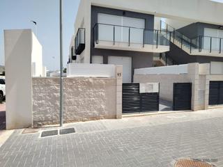 Casa adossada  Calle calle de chipre 70. Independencia, sol y mar a un paso de todo.