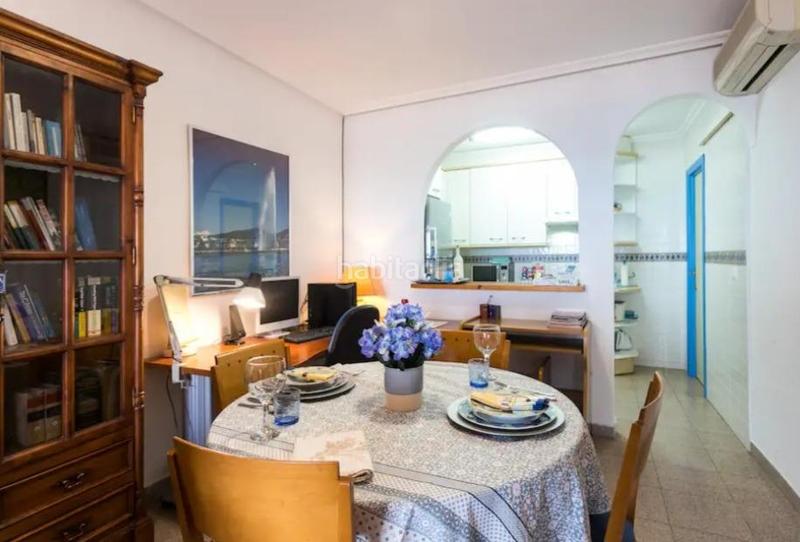 Foto 0f8f5531-c079-45d8-9d21-955f269cc538. Alquiler piso alquiler con vistas al azul tu refugio frente al mar. en Santa Pola