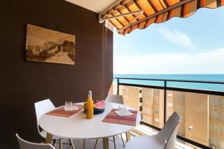 Miete Etagenwohnung in Calas Santa Pola Este. Alquiler con vistas al azul tu refugio frente al mar.