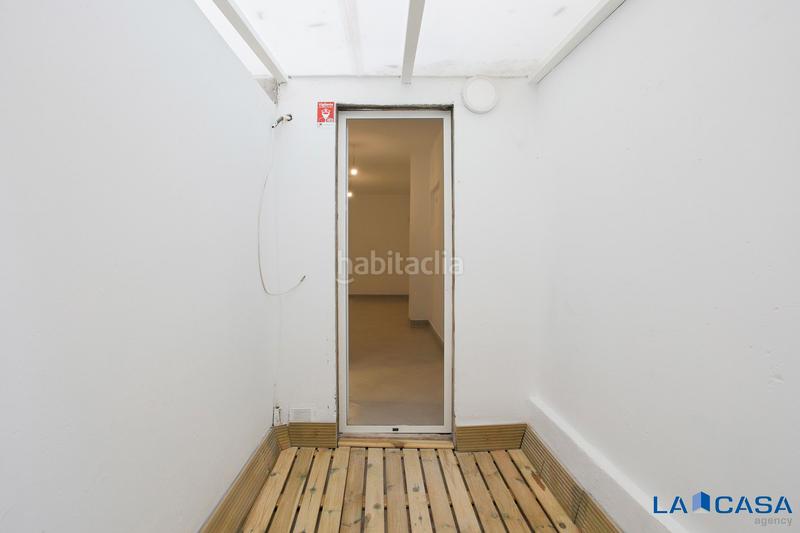 Foto 980d88eb-f2bd-4195-a82e-d29c211f17d2. Planta baja en Sants-Badal Barcelona