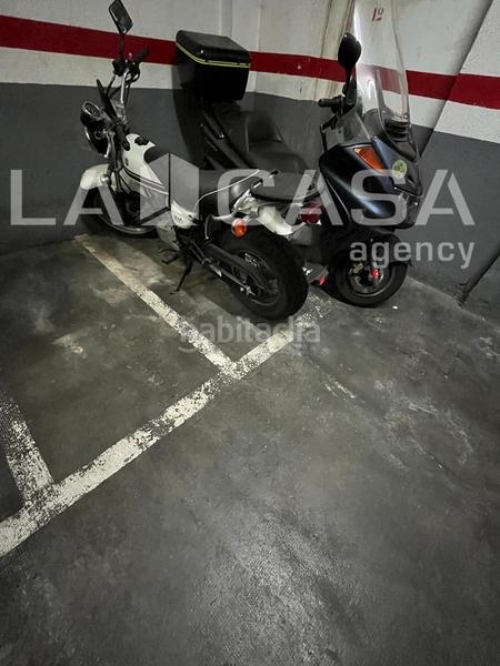 Foto c894bdc4-3ff1-4671-8498-1d983ada9bd4. Parking coche en La Verneda - La Pau Barcelona