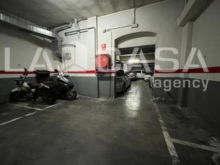 Parking voiture à La Verneda - La Pau