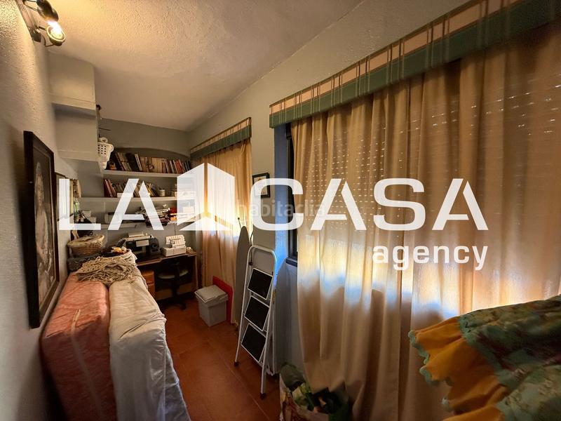 Foto c76e16c2-fed2-4186-a4ea-d3e7e2a6a4cb. Towny house with parking in cerros de Montequinto Montequinto