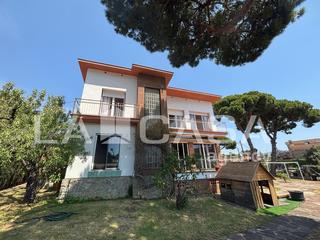 House in Premià de Dalt