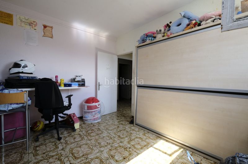 Foto 3077291f-d32c-4ed4-b7a3-dc347e438178. Piso en La Verneda - La Pau Barcelona