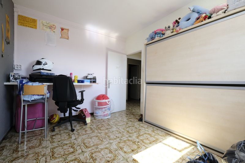 Foto b6f98042-749a-40dd-a875-3cbd99ab2e0d. Piso en La Verneda - La Pau Barcelona