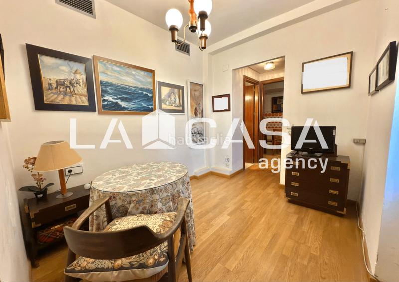 Foto fc50f3b2-aa03-48c4-b72f-597df1874f91. Appartamento con parcheggio in Los Remedios Sevilla