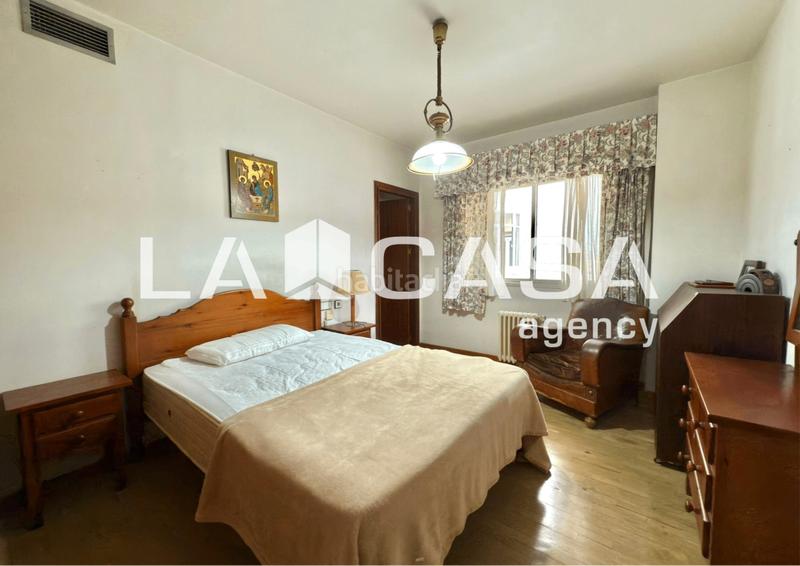 Foto fbe304f5-c39f-4b29-a526-7f56f5957901. Appartement avec parking dans Los Remedios Sevilla