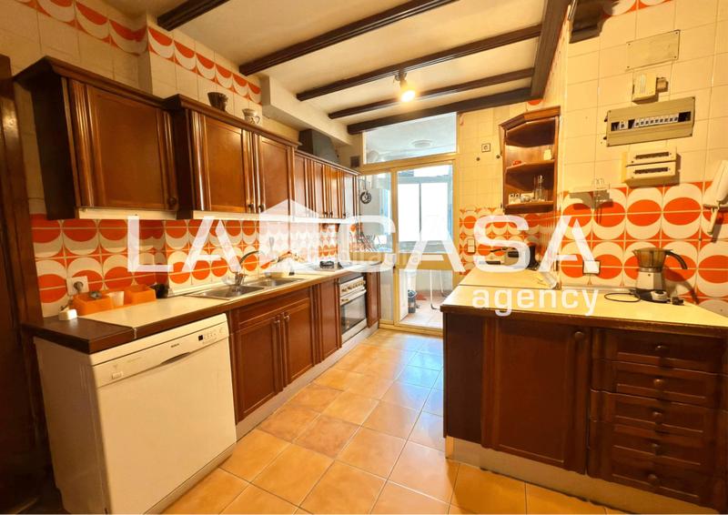 Foto 4e55a71e-2b75-44c3-8d8c-fb83cbe963d9. Flat with parking in Los Remedios Sevilla