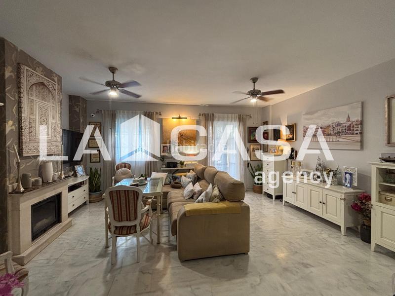 Foto df28bf13-19a7-43df-88ad-cd391f10c2cb. Casa pareada en Olivar de Quintos Montequinto