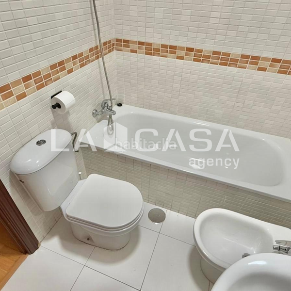 Foto e2e1ccf4-ca9b-4957-9945-60db40941680. Piso en Santa Catalina Sevilla