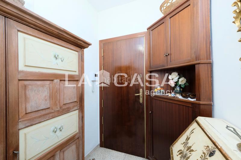 Foto 1b3634c2-1f1a-42cc-9b24-cbba507248cb. Piso en Vilapicina - Torre Llobeta Barcelona