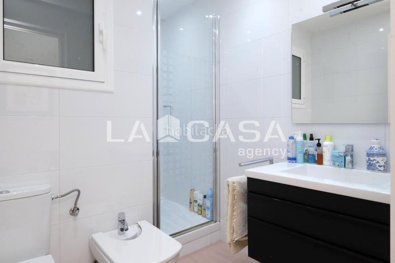 Foto 515acc38-8869-4135-8ef2-29d6e5eb7780. Piso en Vilapicina - Torre Llobeta Barcelona