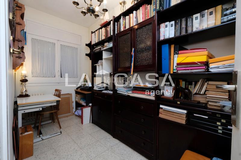 Foto 80e641be-90fc-478a-a1ab-d05489286251. Piso en Vilapicina - Torre Llobeta Barcelona