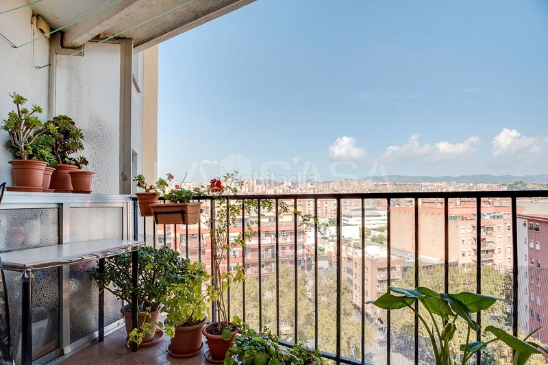 Foto 3f3a856a-11c2-40b2-8752-0ca5c684eb33. Appartamento in Sant Roc Badalona