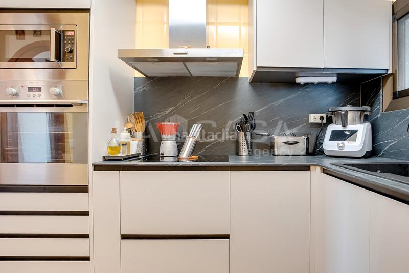 Foto b8b30489-5710-40a2-b99a-75e32bfe844c. Appartamento in Sant Roc Badalona