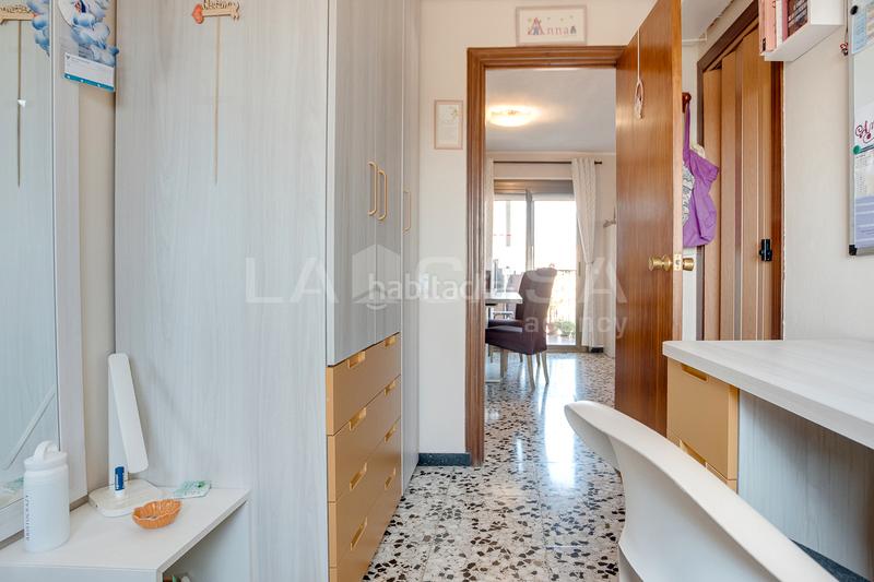 Foto 804b927b-b78e-4bd4-bef0-eb6715a55e2d. Piso en Sant Roc Badalona