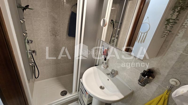 Foto 0ae30093-c40e-49c4-bbb5-787c5e411f71. Etagenwohnung in Fondo Santa Coloma de Gramenet