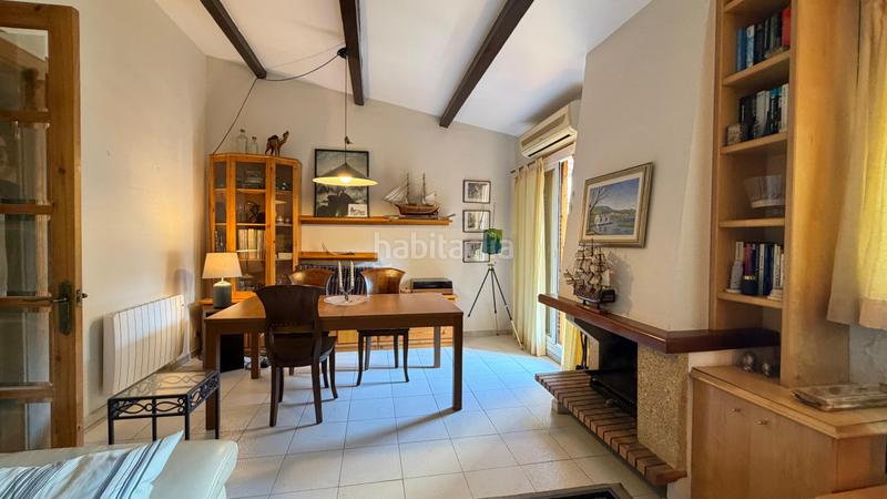 Foto f21a970f-cb0c-4d27-b02f-7fa284afaccd. Casa amb calefacció a El Camp de l´Arpa del Clot Barcelona