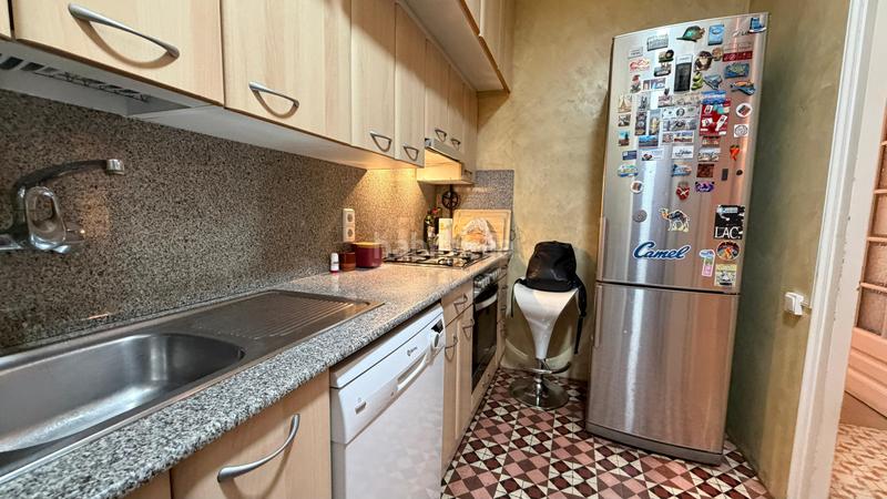 Foto d3e06bbe-1b16-446f-a1cb-de44362e1780. House with heating in El Camp de l´Arpa del Clot Barcelona