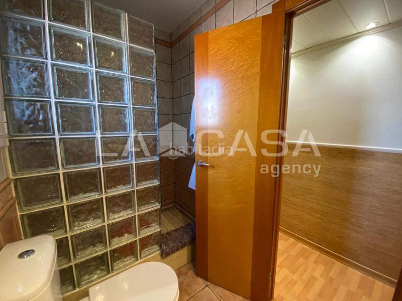 Foto 19cb5d77-b12c-4393-a95a-1dc80a38c389. Dachwohnung mit heizung in Fondo Santa Coloma de Gramenet