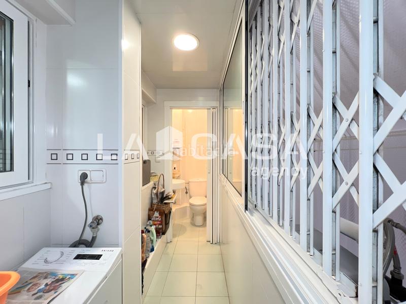 Foto 51969a3b-b4b5-4506-a72d-e7d4f6bca714. Etagenwohnung mit heizung in La Sagrera Barcelona