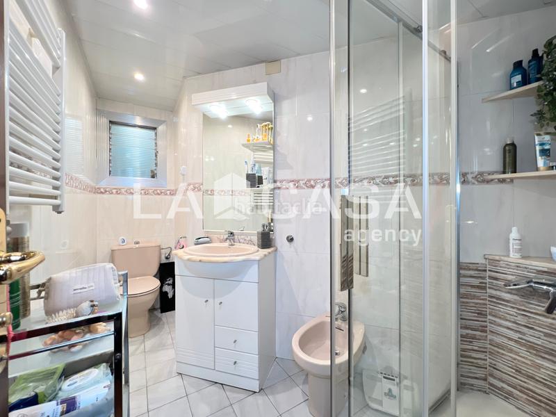 Foto 51c17a0f-f783-4892-a023-178c48560cff. Etagenwohnung mit heizung in La Sagrera Barcelona