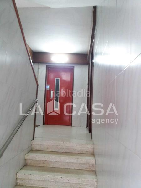 Foto b79a4ad2-2565-49fb-b3df-b01b061b5ac4. Piso en La Verneda - La Pau Barcelona