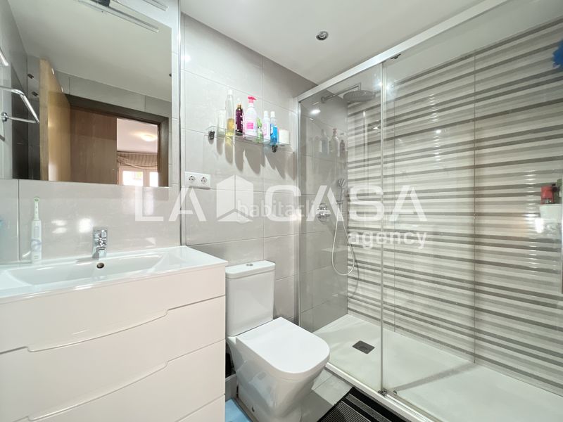 Foto 482ce49d-4f1f-4c6b-95a9-02a2ae4a1bf9. Pis amb calefacció a La Salut Badalona