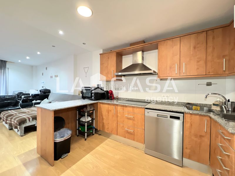 Foto 7c2fe998-b802-431e-a40f-3a6c8303c0a3. Pis amb calefacció a La Salut Badalona