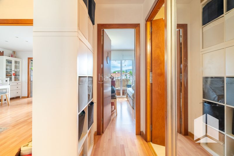 Foto 0436b4cf-3274-4cc2-ab32-7f0370f9a29f. Pis amb aparcament a La Pineda Castelldefels