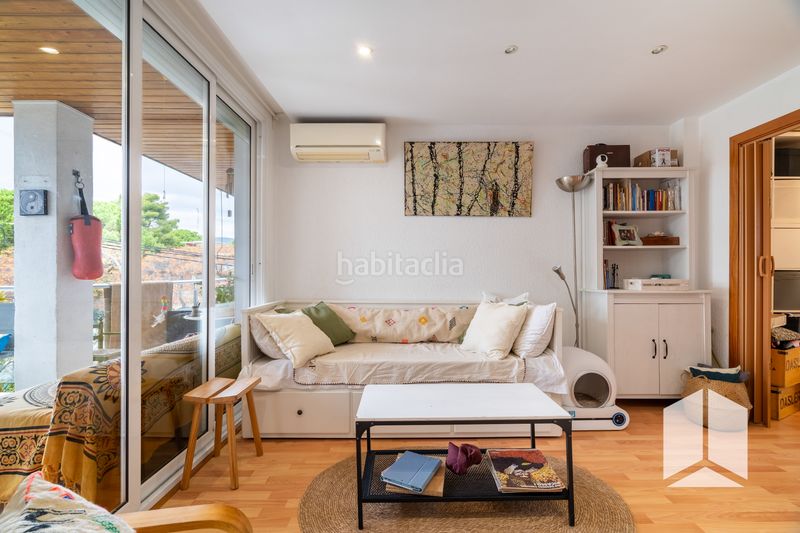 Foto a42b491a-df2a-4129-983d-bc2e2b813775. Pis amb aparcament a La Pineda Castelldefels