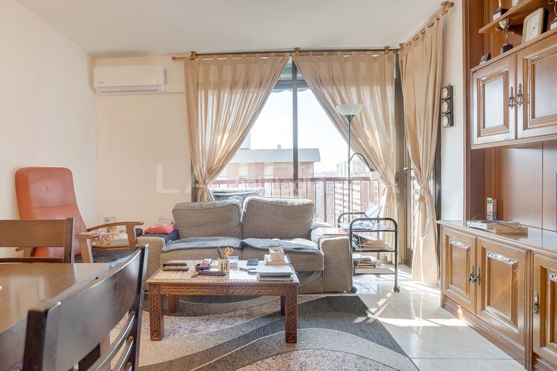 Foto 812a16d4-6ff0-4f3d-9ce9-7ceecf60daae. Pis amb calefacció a La Verneda - La Pau Barcelona