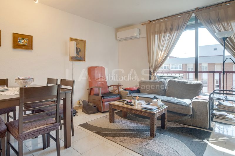 Foto e403e588-c76d-4fd8-a03a-63711265d223. Pis amb calefacció a La Verneda - La Pau Barcelona